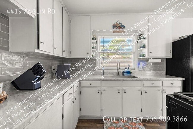 Photo - 4419 Anglin Rd