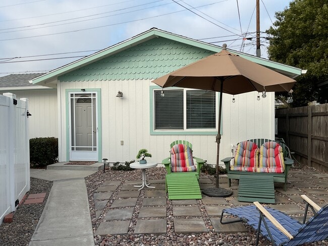 Building Photo - 4338 33rd St Rental