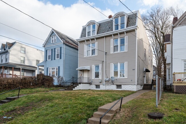 Building Photo - 3328 Fairfield Ave Unit 3330