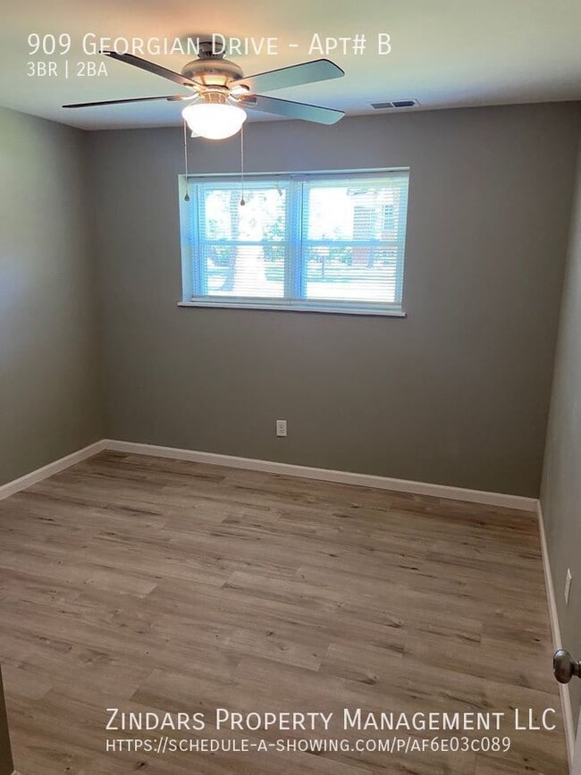 Photo - 909 Georgian Dr Unit Apt# B