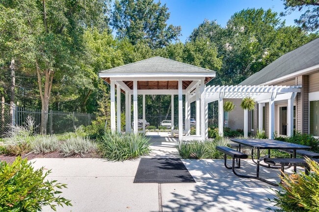 Photo - Allyson Gardens