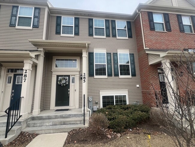 Building Photo - 285 Lakeshore Dr