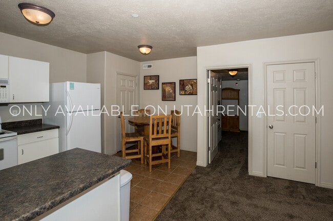 Photo - 837 E 620 N St