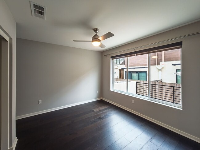 Photo - Luxury Townhome Centrally Located in Silver Lake!