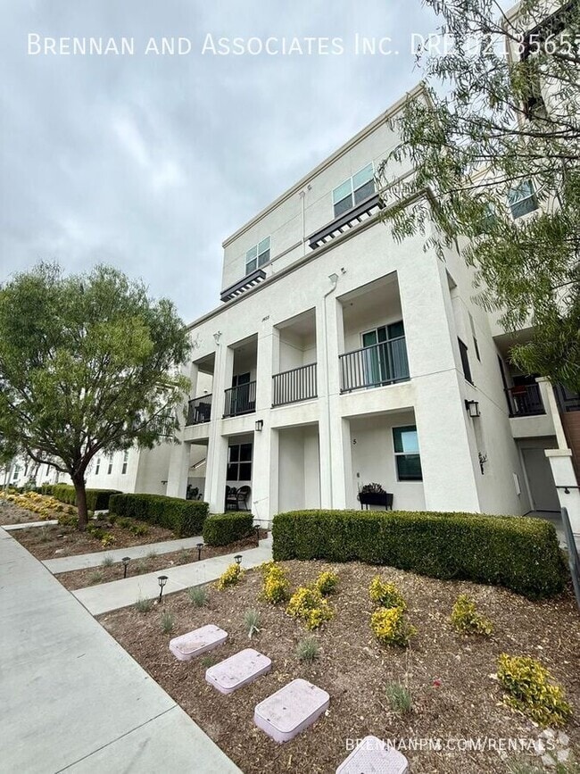 Building Photo - 1455 Banahaw Way Unit 4 Rental