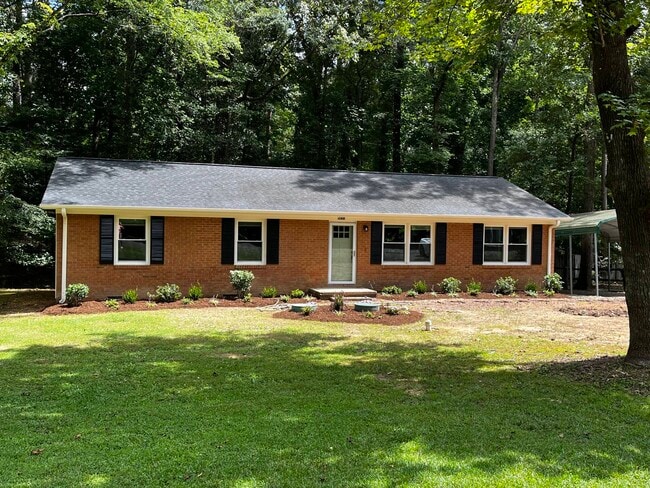 Building Photo - 5620 Blue Spruce Dr Rental