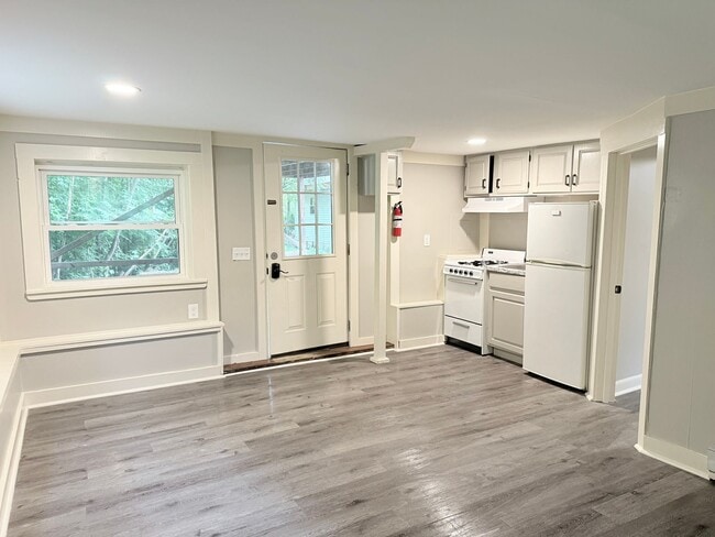 Building Photo - Pet-friendly! | Utilities included! Rental