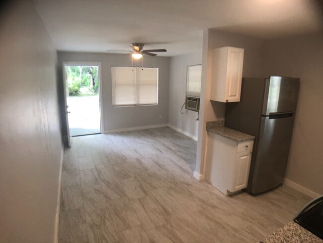 Photo - Caroline Unit 325 N Caroline St.