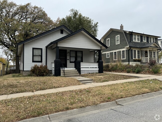 Building Photo - 2509 S 17th St Rental