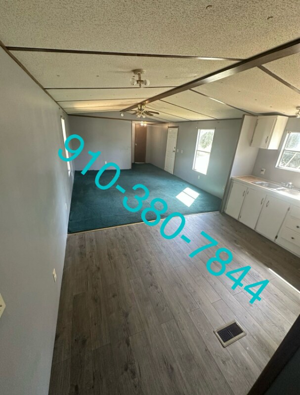 Photo - 200 Scrimon St