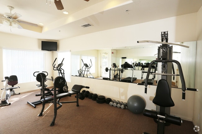 Gimnasio abierto las 24 horas - Belcourt Apartment Homes
