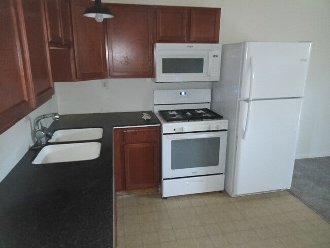 Photo - 1122 Bird St