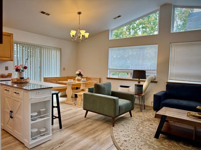 Photo - 507 10th St SE
