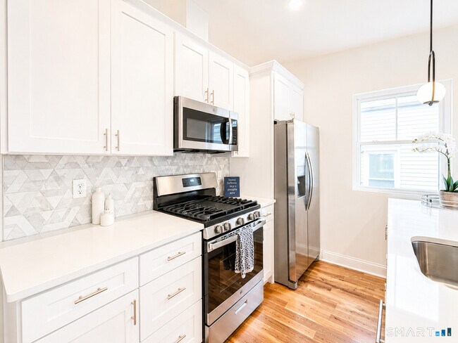 Photo - 75 Henry St