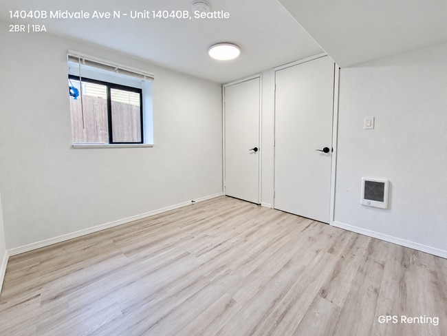 14040B Midvale Ave N-14040B