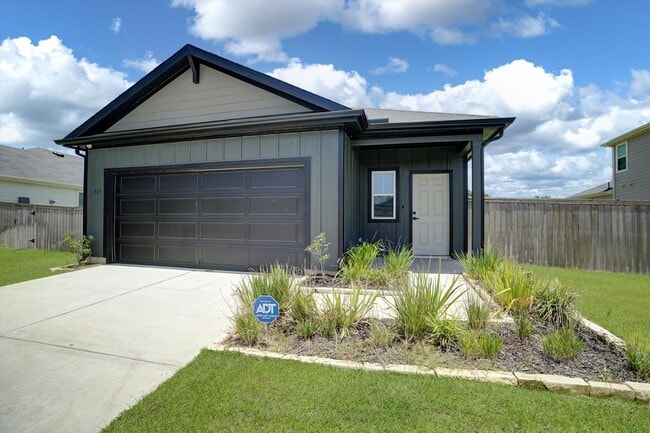 Photo - 511 Louis Ln