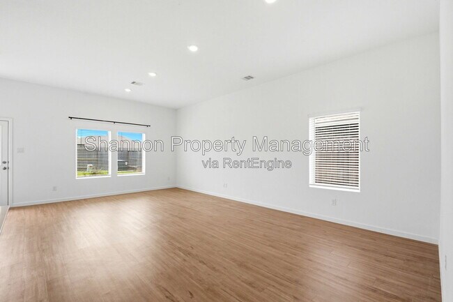 Photo - 27147 Breakaway Ln