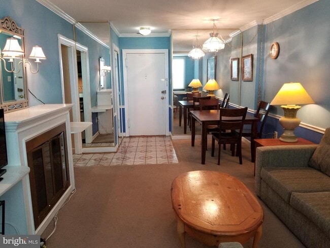 Building Photo - 1011 Arlington Blvd Unit 441