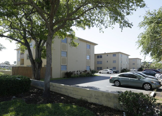 Sunlit Cove Apartments - Sunlit Cove Apartments