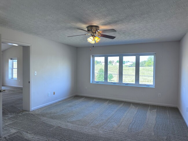 Photo - 4 Rose Garden Ln