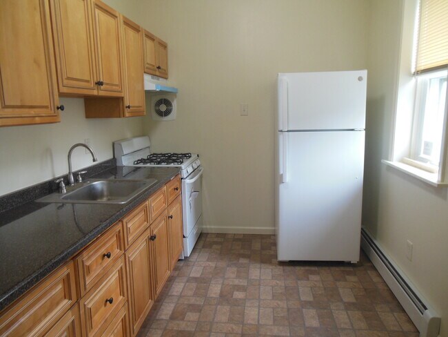Kitchen - 3439 Frankford Ave Unit 1R