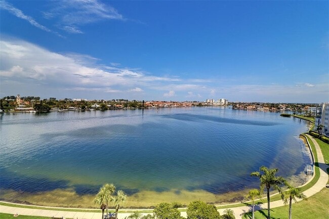 Photo - 7963 Sailboat Key Blvd S Unidad 502 Rental