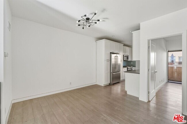 Photo - 5307 Wilkinson Ave