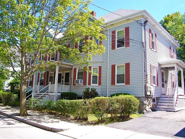 Building Photo - 53 Wellington St Rental