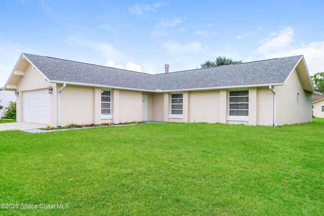 Photo - 822 7 Gables Cir SE