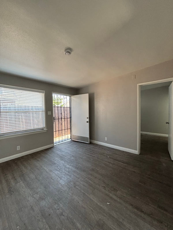 Photo - 611 N Olive St Unidad 4