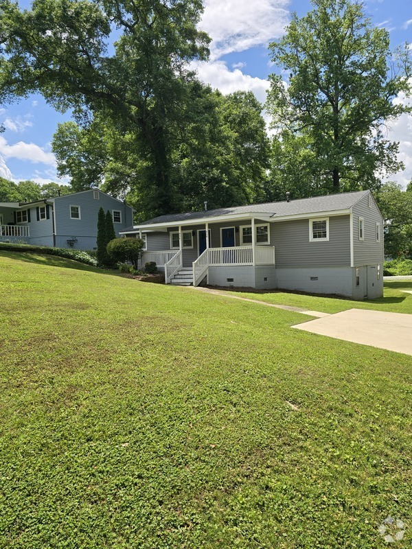 Building Photo - 456 SE Haley St Rental
