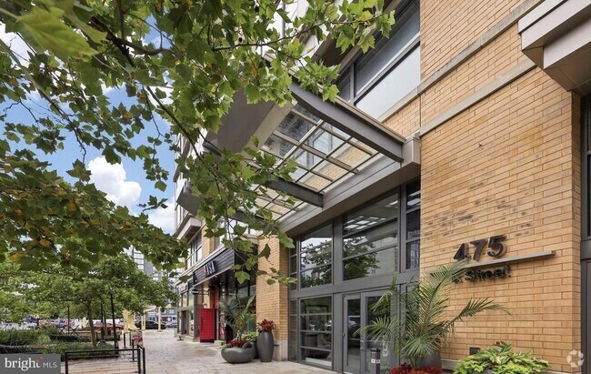 Building Photo - 475 K St NW Unit 805 Rental
