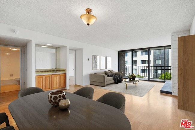 Photo - 10966 Rochester Ave Unit 3C