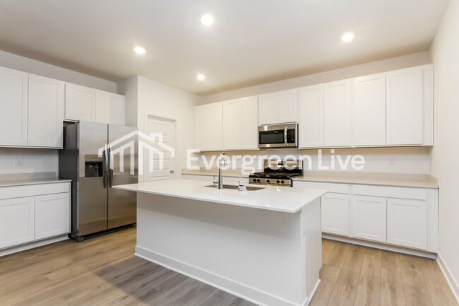 Photo - 941 Penrose Pl