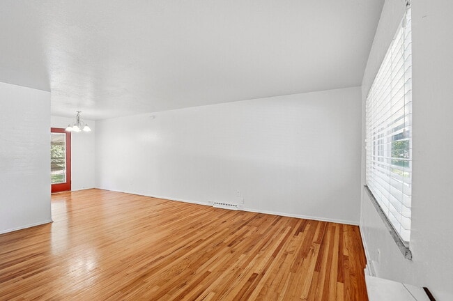 Photo - $2,740.95, 4 Beds - 1 Bath, Single Family Home in Denver with Washer and Dryer!