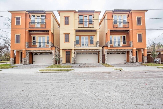 Building Photo - 1516 Amundsen St Rental