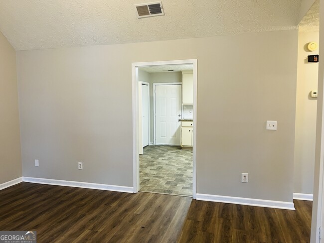 Photo - 12 Fredda Ln