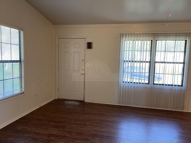 Photo - ***Two-Weeks Free Rent***916 Evergreen, Ki...