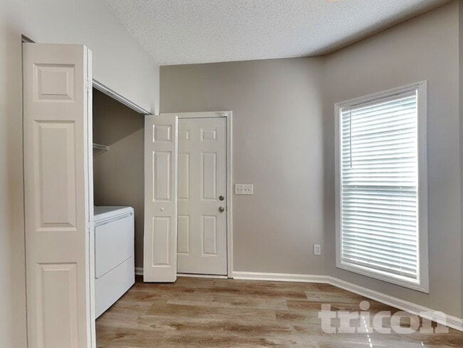 Photo - 114 Arbor Chase Pkwy