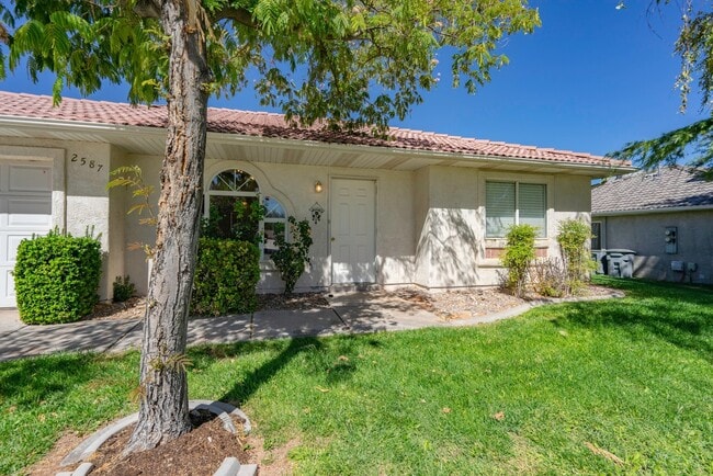 Photo - 3 Bedroom Townhome Near Red Cliffs Mall