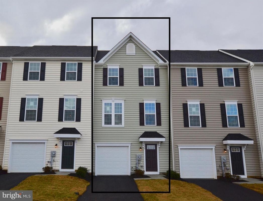 Photo - 30 Quebec Ct Townhome