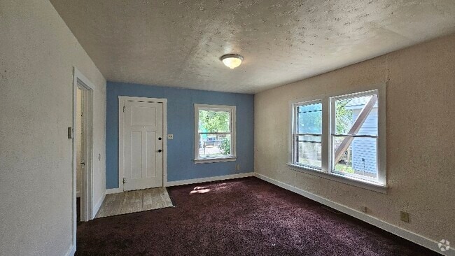 Building Photo - 1015 N Tenth St Rental