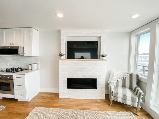225 Endicott Ave Unit Apartmnet 2L