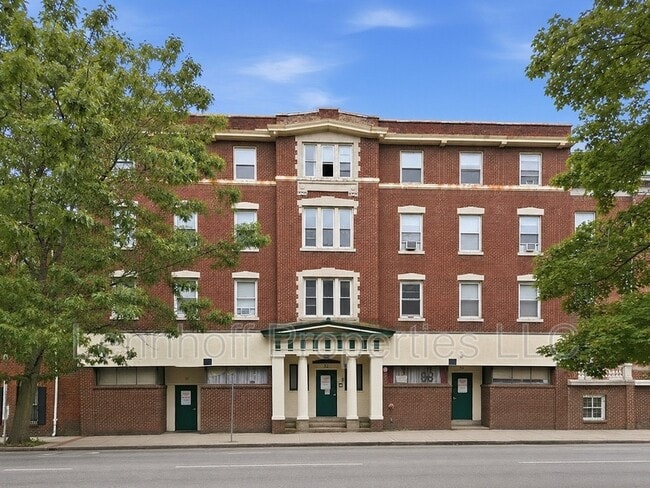 Building Photo - 32 Lawrence St Unit 22