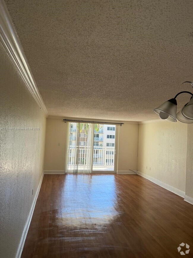 Building Photo - 6950 Miami Gardens Dr Unit 2-407 Rental