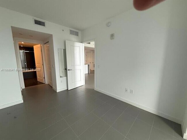 Photo - 1600 NE 1st Ave Unidad 1600 NE 1st Ave 1909