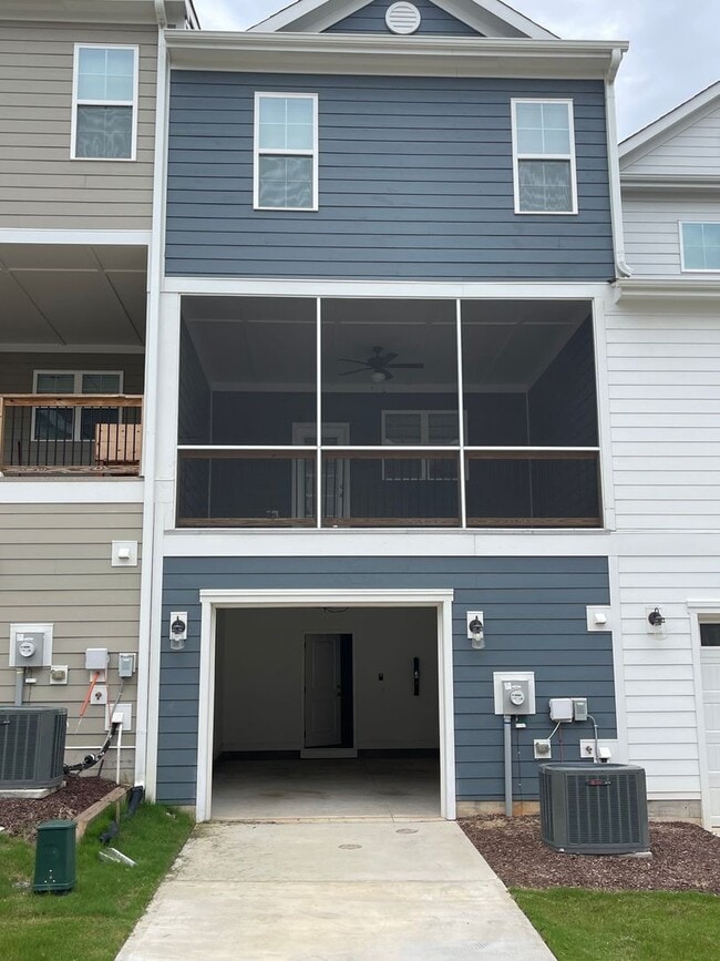 1010 Gateway Commons Cir