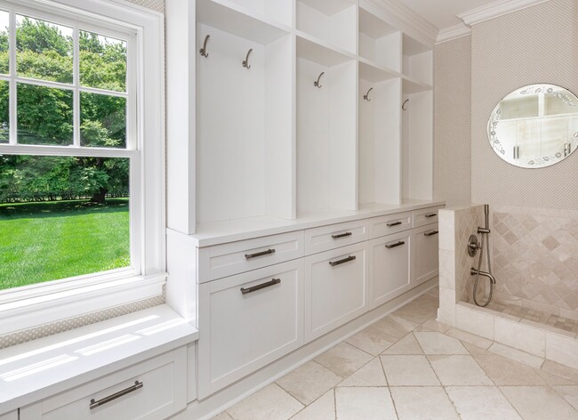 Photo - 59 First Neck Lane