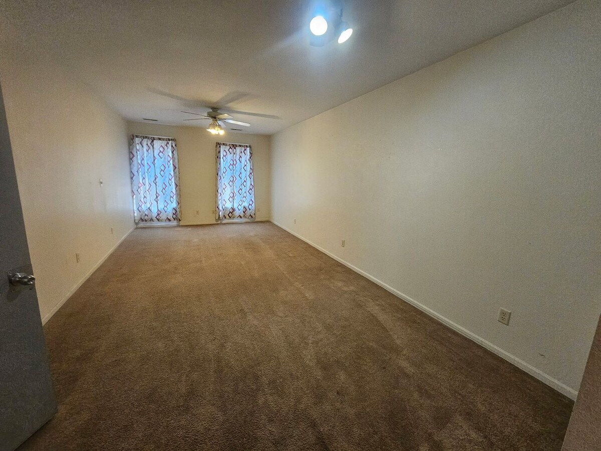 Photo - 127 N Jefferson St Unit #201