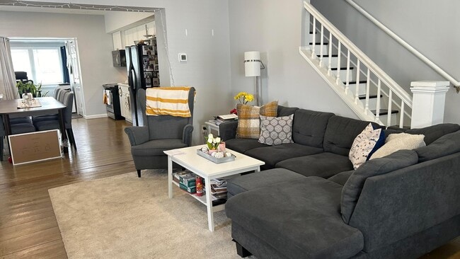 Photo - 203 E Reynolds St Unit 207